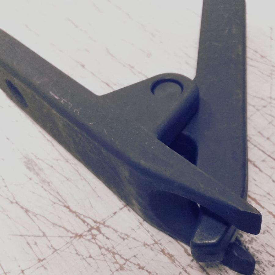 タイロッドエンドプーラー　ボールジョイントプーラー　整備　タイロッドエンドブーツ 取り外し |  | 08