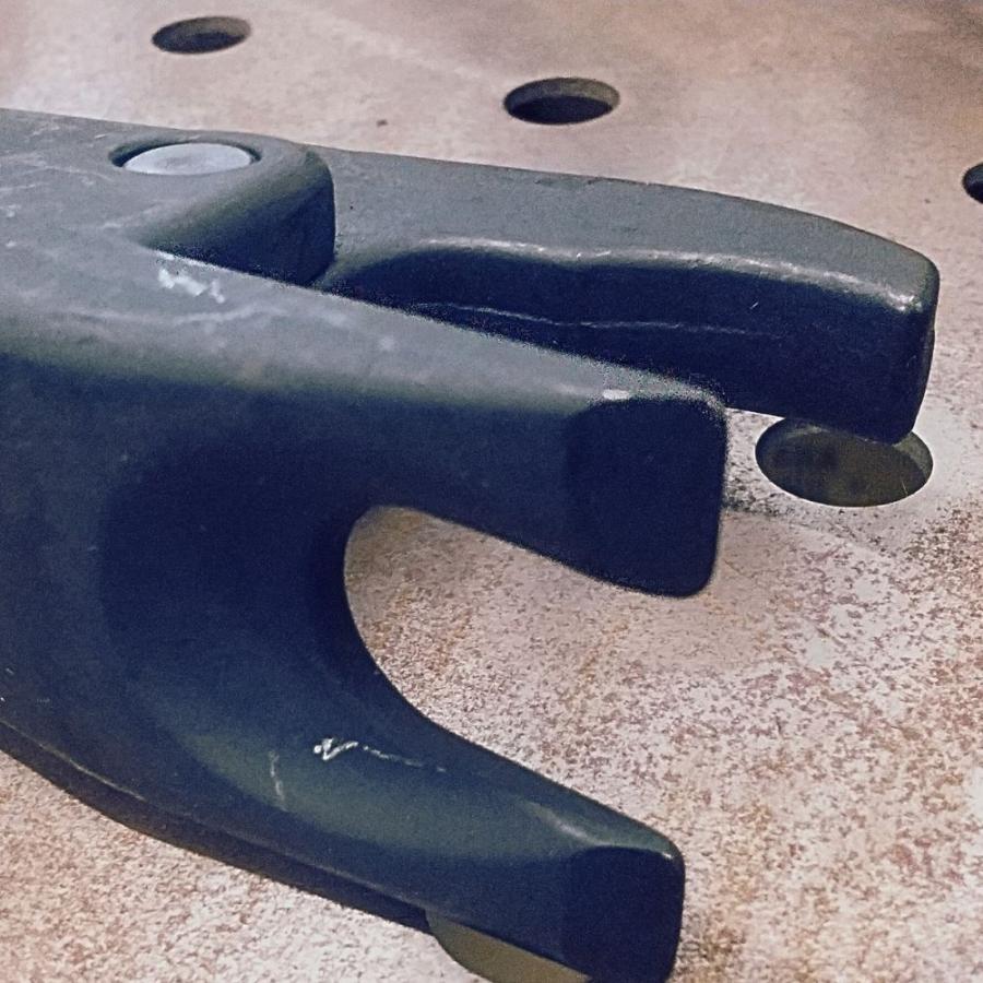 タイロッドエンドプーラー　ボールジョイントプーラー　整備　タイロッドエンドブーツ 取り外し |  | 06