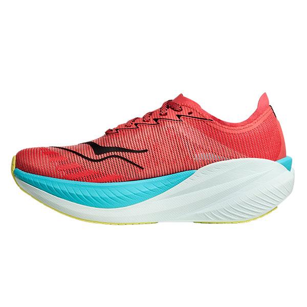 HOKA ONE ONE ランニングシューズ アスファルトからランニングマシーンまで！HOKA ONE ONE から