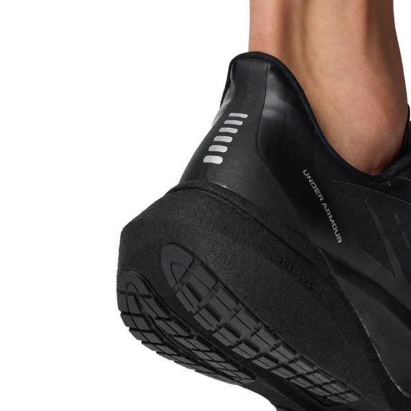 UNDER ARMOUR（アンダーアーマー） ランニングシューズ UAベロシティ