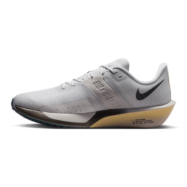 NIKE（ナイキ） ランニングシューズ エア ズーム ライバル フライ 4