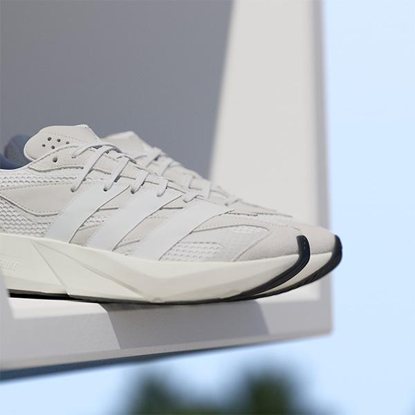 adidas（アディダス） ランニングシューズ ライトブレイズ JH6942