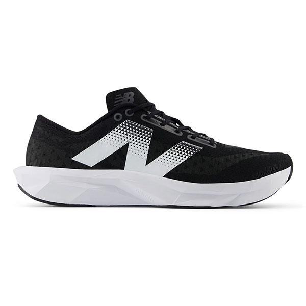 New Balance（ニューバランス） ランニングシューズ フューエルセル