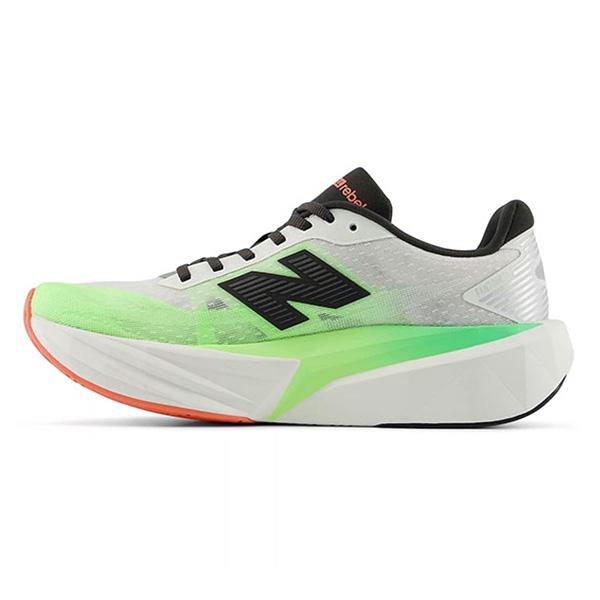New Balance（ニューバランス） ランニングシューズ フューエルセル