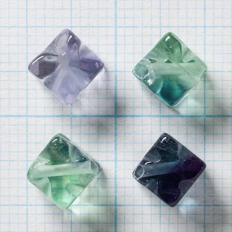 再販 6粒売り マルチカラーフローライトAA++ スターダイスカット8mm