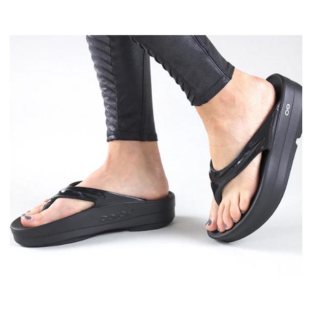 ウーフォス　厚底OOFOS OOmega-Black 2000440050211 OOFOS OOmega OOlala BLACK 2000440050211 ウーフォス ウーメガ