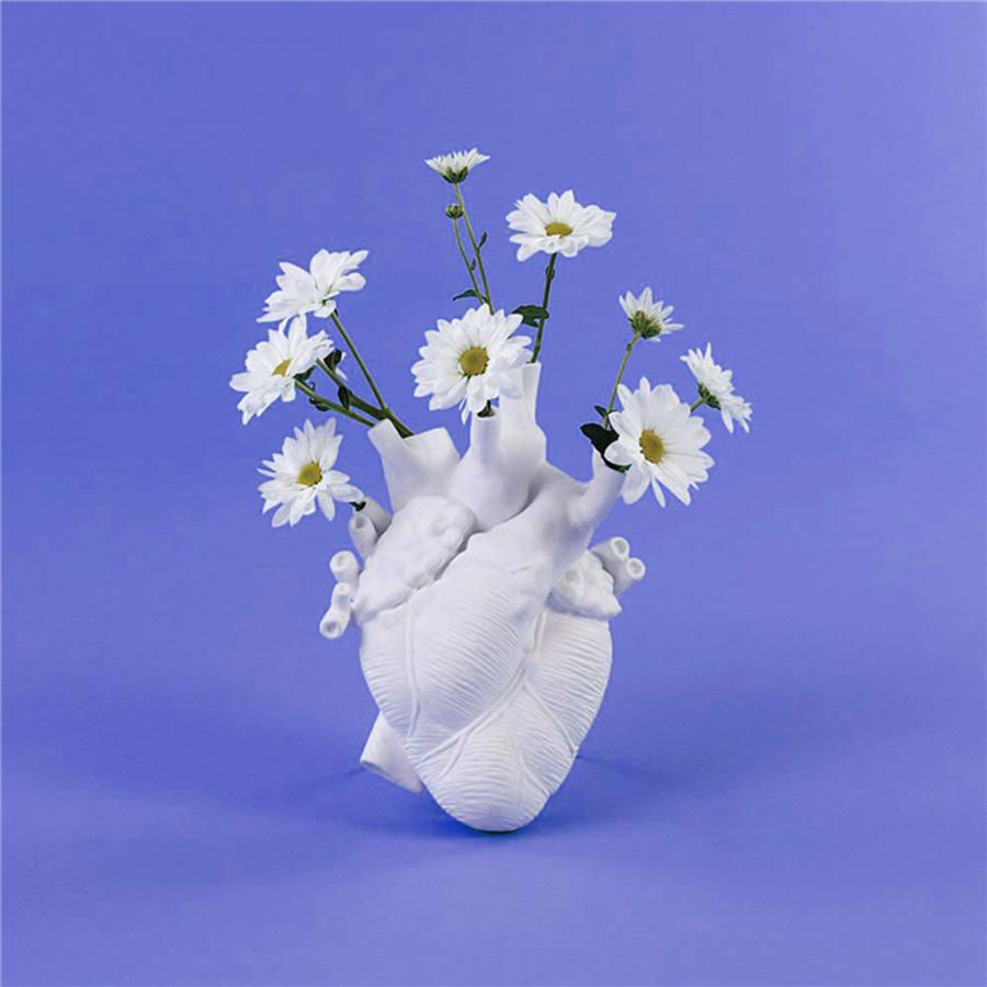 装飾樹脂花瓶解剖ハート型の花のポットデスクトップ装飾ノベルティ花花瓶デスクトップ
