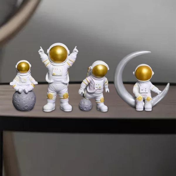 4個の宇宙飛行士の像宇宙飛行士の置物の家の装飾ホワイトゴールド