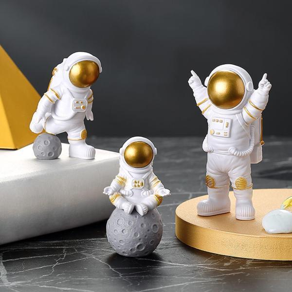 4個の宇宙飛行士の像宇宙飛行士の置物の家の装飾ホワイトゴールド