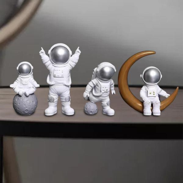 4個の宇宙飛行士の像宇宙人宇宙飛行士の置物家の装飾ホワイトシルバー