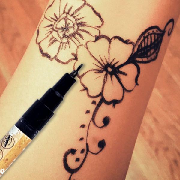 油性 ペイントペン 黒 マーカー 油性ペン 極細 アクリルペン 0.5mm