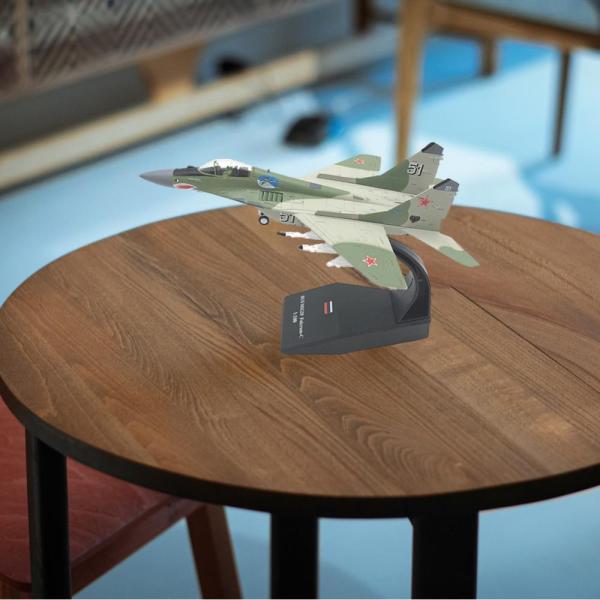 1/100 MiG-29 飛行機模型 ダイキャスト 航空機模型 スタンド付 置き物