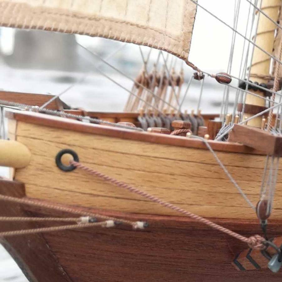 1/100th木製ボートモデルキット帆船帆船自宅のデスクトップの