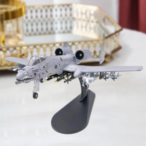 1 / 100th Realistic Aviation A USA A-10攻撃機、USA飛行機戦闘機航空機玩具モデル（ディス取り外し可能｜stk-shop