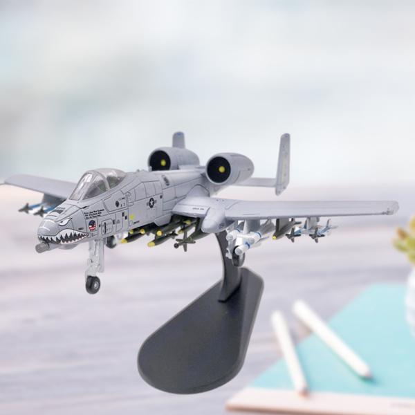 飛行機模型 10機セット プラモデル ミリタリー 航空機 1 / 100th Realistic Aviation A USA A-10攻撃機、USA飛行機戦闘