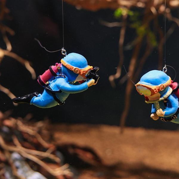 ミニチュアダイバーフィギュアオーシャンズパビリオンダイビングモデル 