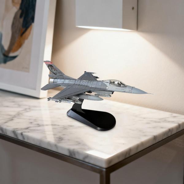 1/72 F-16C ダイキャスト飛行機模型 航空機コレクション ミニチュア