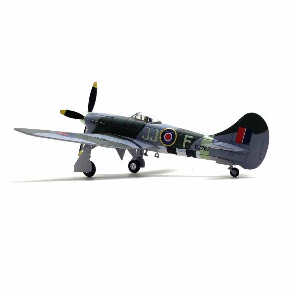 CRITICAL MASS 10 航空機 模型 スタンド付 完成品 1/72スケール ジェット戦闘機 モデル飛行機 記念品 おもちゃ
