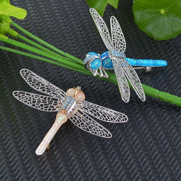 クリスチャンディオール シルバー＆ピンクカラー トンボ ピンブローチ