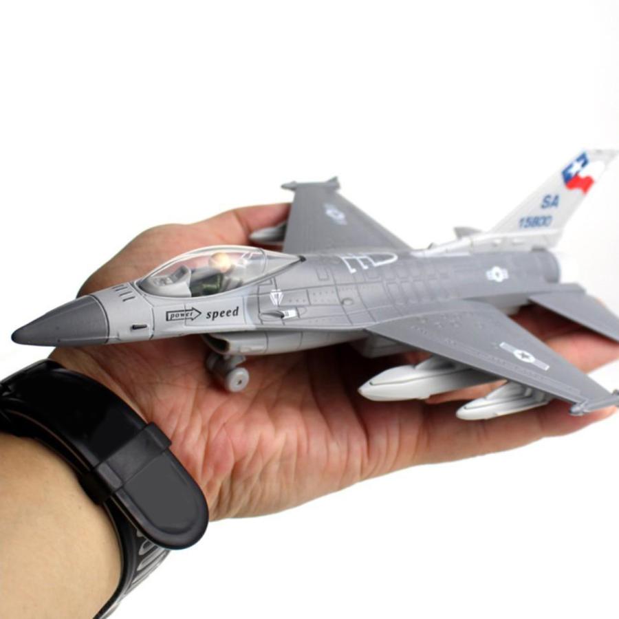 【値下げ！新品】飛行機模型　ダイキャスト　CAFUG B-3600 値下げ！新品】飛行機模型 ダイキャスト CAFUG B-3600 - メルカリ