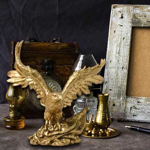 鷹の置物 Amazon.co.jp: 鷹 ワシ 置物 鷹の置物 縁起物 開店祝い