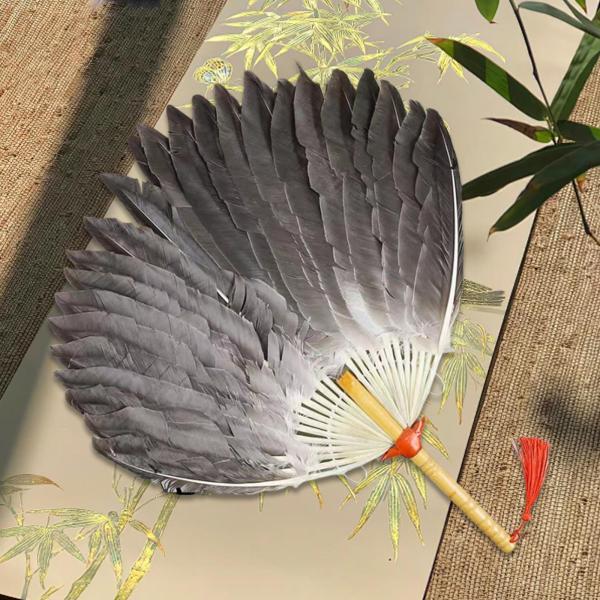 中国古美術 諸葛扇 太極八卦羽扇 装飾品 工芸品 置物 古代中国の諸葛孔明の羽根扇子、羽根手持ち扇子、装飾用、ポータブル