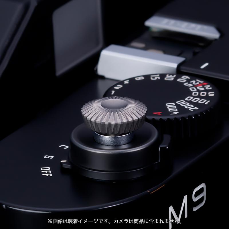 AKuser BE THE ULTIMATE レリーズボタン カメラシャッターボタン 12mm SRB3000シリーズ MATTE TITANIUMの画像