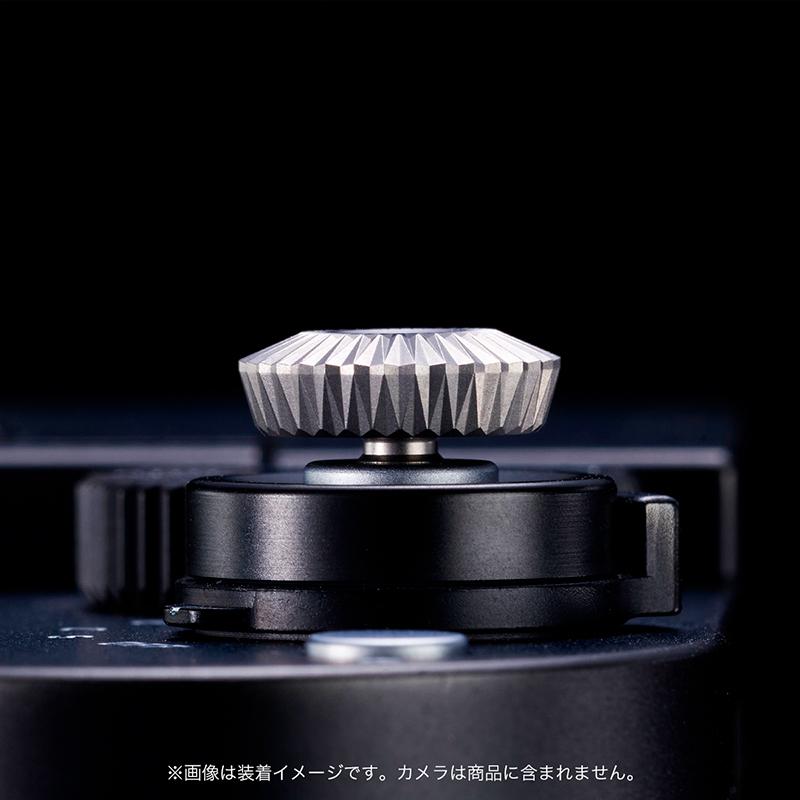 AKuser BE THE ULTIMATE レリーズボタン カメラシャッターボタン 12mm SRB3000シリーズ MATTE TITANIUMの画像