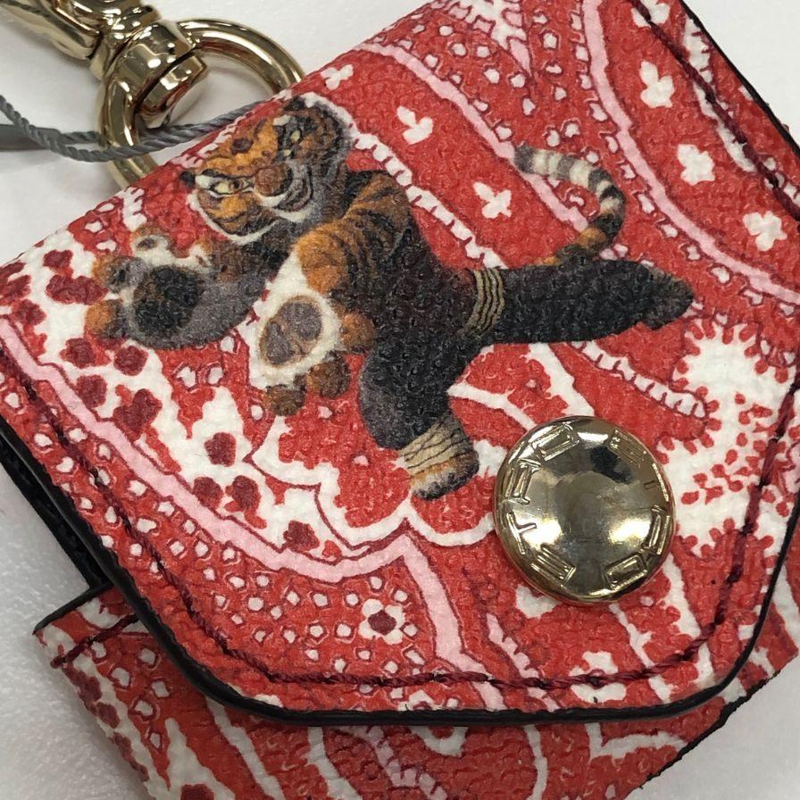 エトロ エアポッズケース カンフーパンダ AirPodsケース レッド系 レザー ETRO【AFI16】【中古】_2