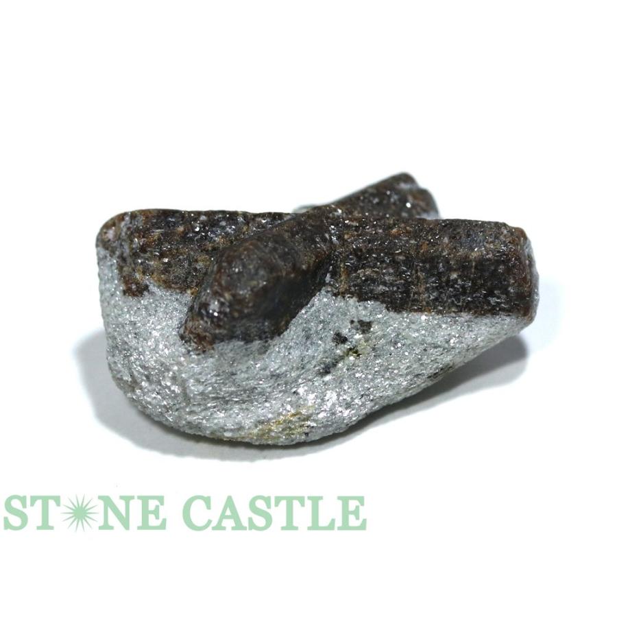 ロシア産スタウロライト（十字石） 【一点物】 原石 鉱物 天然石