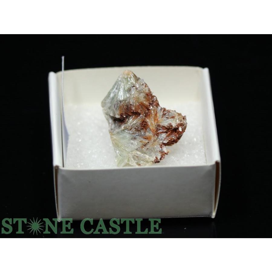 蠟石(パワーストーンパイロフィライト) 葉ろう石 (Pyrophyllite) - Rock Identifier