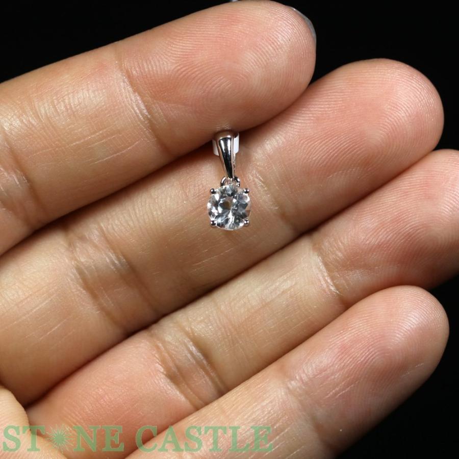 石流通センター 一点物 天然石 ペンダント フェナカイト EO3755 (鑑別書付) 0.65ct パワーストーンの画像