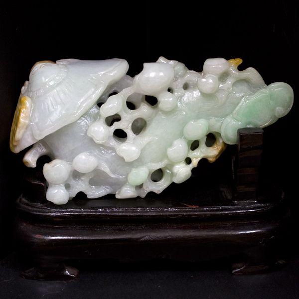 96ks6 翡翠彫 人物 鳥紋 唐木台付 置物 96ks6 翡翠彫 人物 鳥紋 唐木台