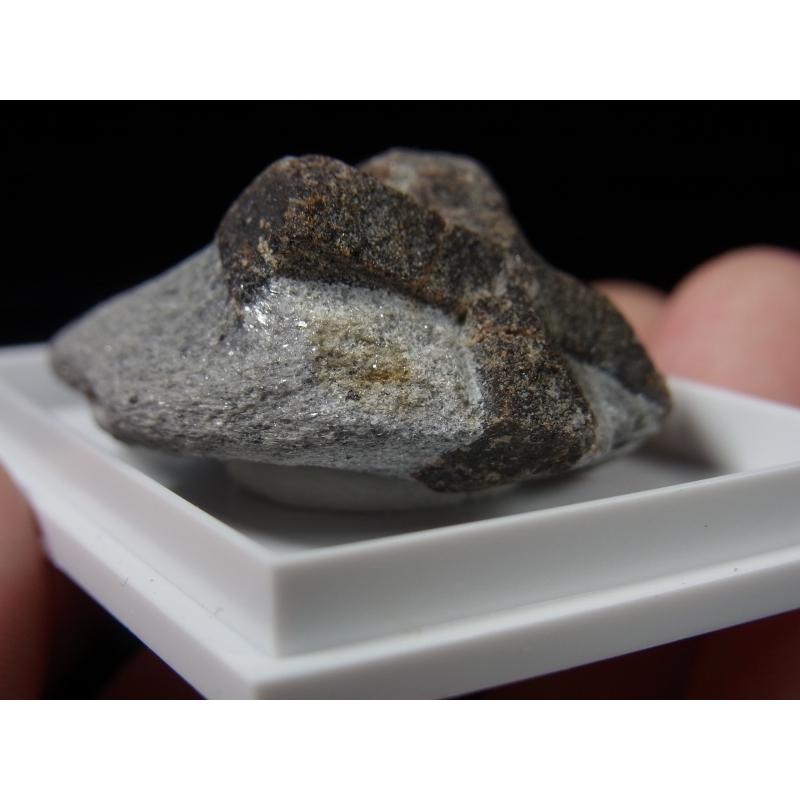 鉱物標本　スタウロライト　十字石　直交型　ロシアコラ半島産　パワーストーンかも？ ロシア産 十字石 直交型 （スタウロライト） : ストーンズクラブ