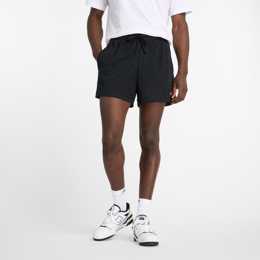 【極美品】ESSENTIALS メッシュ ショートパンツ ブラック Mサイズ New Balance（ニューバランス） New Balance Sport Essentials
