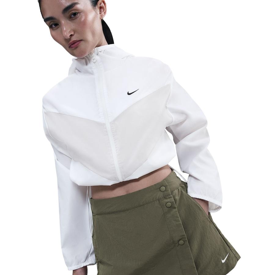 NIKEナイキ＊アザレンカ着用モデルショートパンツと白のトップス NIKE（ナイキ） ウィメンズ ESSNTL WVN MR 3 SKO ショート レディース