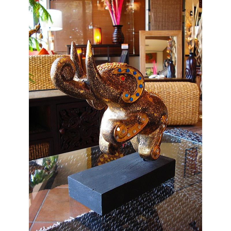 木彫りの象　置物　彫刻　アンティーク　アジアン雑貨　工芸品　骨董品　インテリア Amazon.co.jp: 象 木彫り 木造 ゾウ アンティーク エスニック