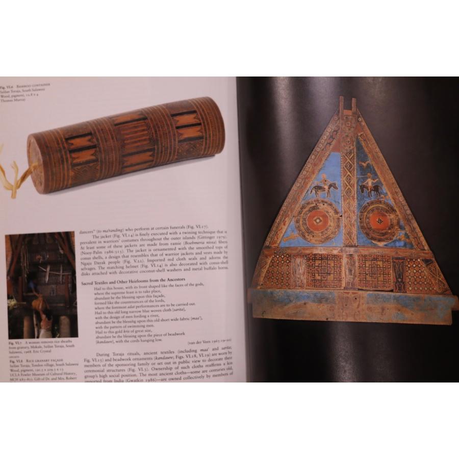 「Beyond the Java Sea：Art of Indonesia's Outer Islands」／ジャワ海を越えて：インドネシア諸島の美術／1991年／H.N.Abrams発行 |  | 03