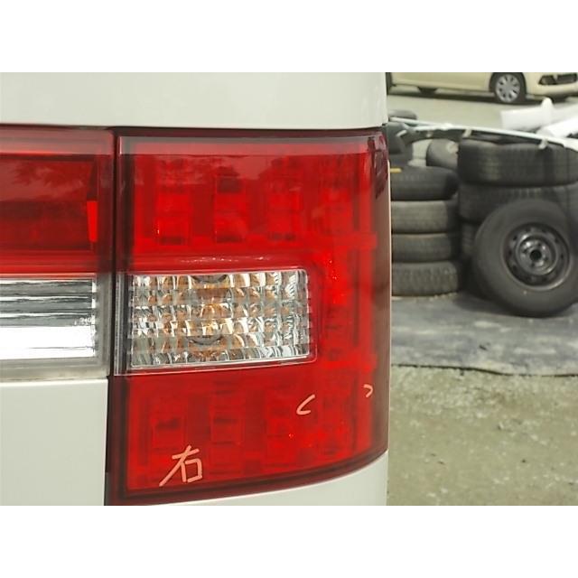 三菱　デリカD5　右テールランプ デリカD5 DBA-CV4W 右テールランプ 33808 : 吉永商店 - 通販 - Yahoo