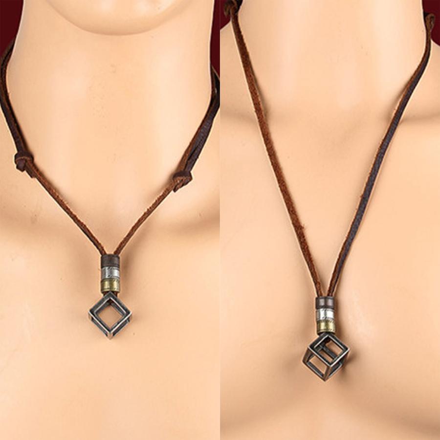 国内配送 革紐 ネックレス メンズ レディース レトロ アンティーク調 ペンダント キューブモチーフ Aynaelda Com