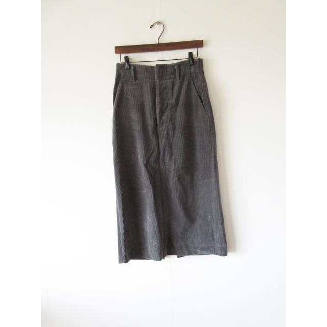 美品 YLEVE / イレーヴ コーデュロイタイトロングスカート GREEN  