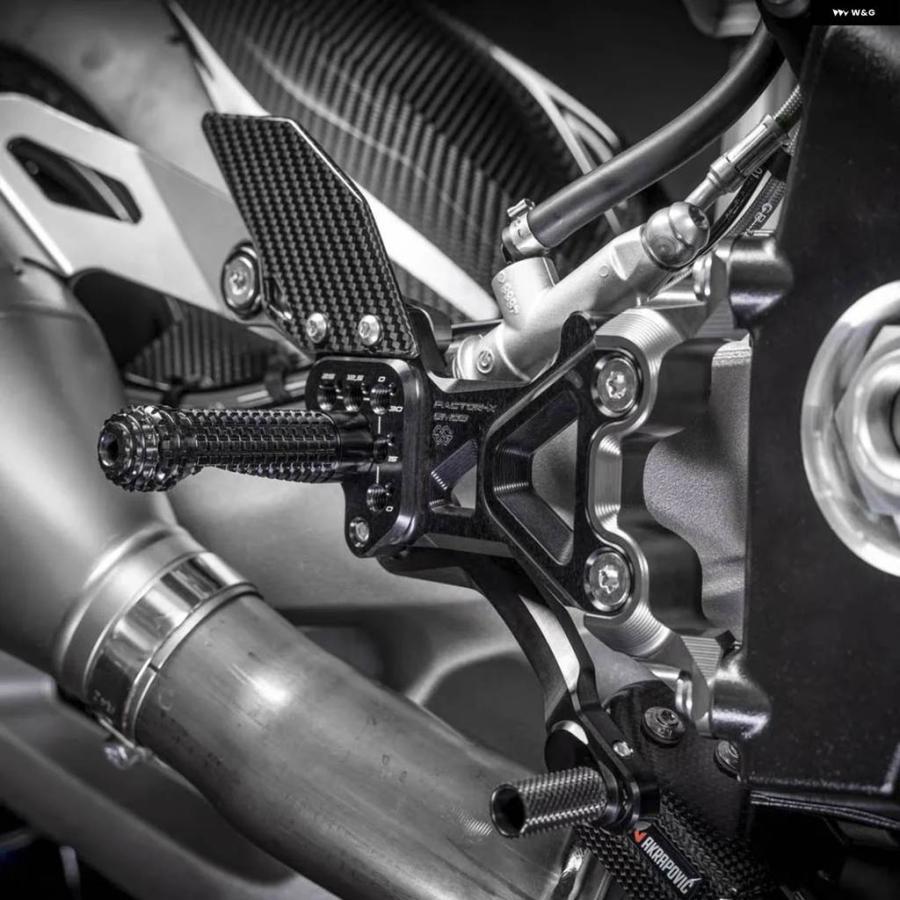 並行輸入品S1000RR カーボン フットレスト 調整可能 リアセット フットペグ レスト BMW S1000RR 2019-2023 リアセット ペダルレスト フットペグ_3