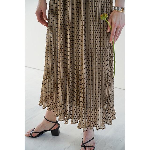 クラネ Clane ドット ジャガード プリーツ ワンピース Dot Jacquard Pleat One Piece 新作 Cn L Op 061 Store Volk 通販 Yahoo ショッピング