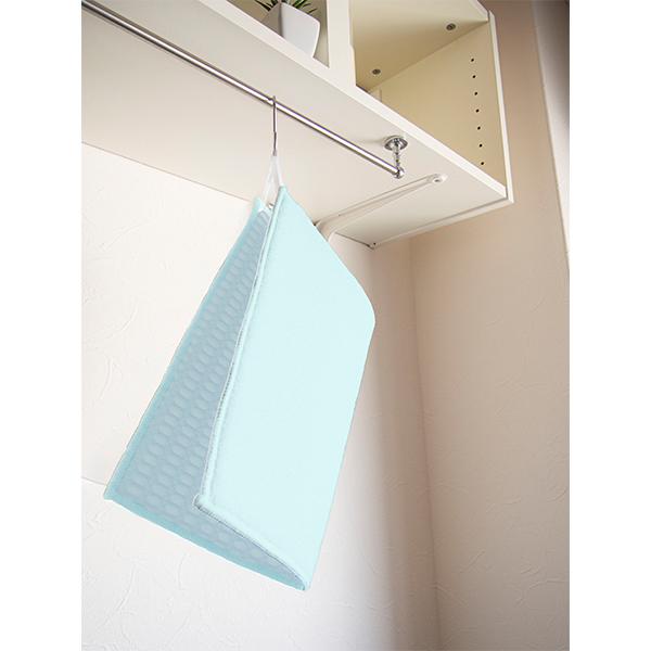 【2980円以上送料無料】オカトー　たたんで吊れる吸水水切りマット　３０×４０ ブルー |  | 01