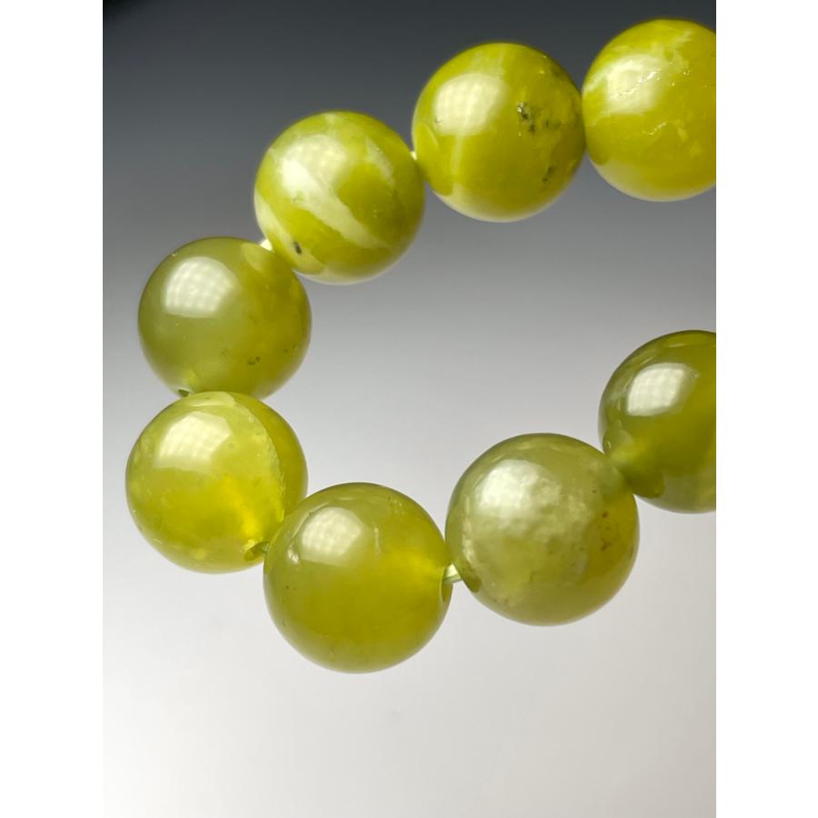 ♡巳年♡蛇紋石♡17ミリUP ふわふわ雪雲マスカットサーペンティン　ブレスレット ♡巳年♡蛇紋石♡17ミリUP ふわふわマスカットサーペンティン