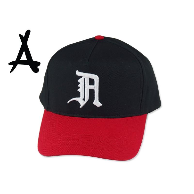 ALUMNI アラムナイ OLD ENGLISH SNAPBACK BLACK/RED キャップ ブラック 