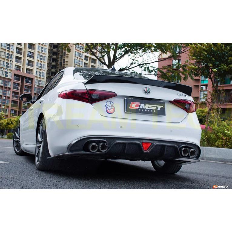 Alfa Romeo アルファロメオ ジュリア用 ダックテールタイプ カーボン
