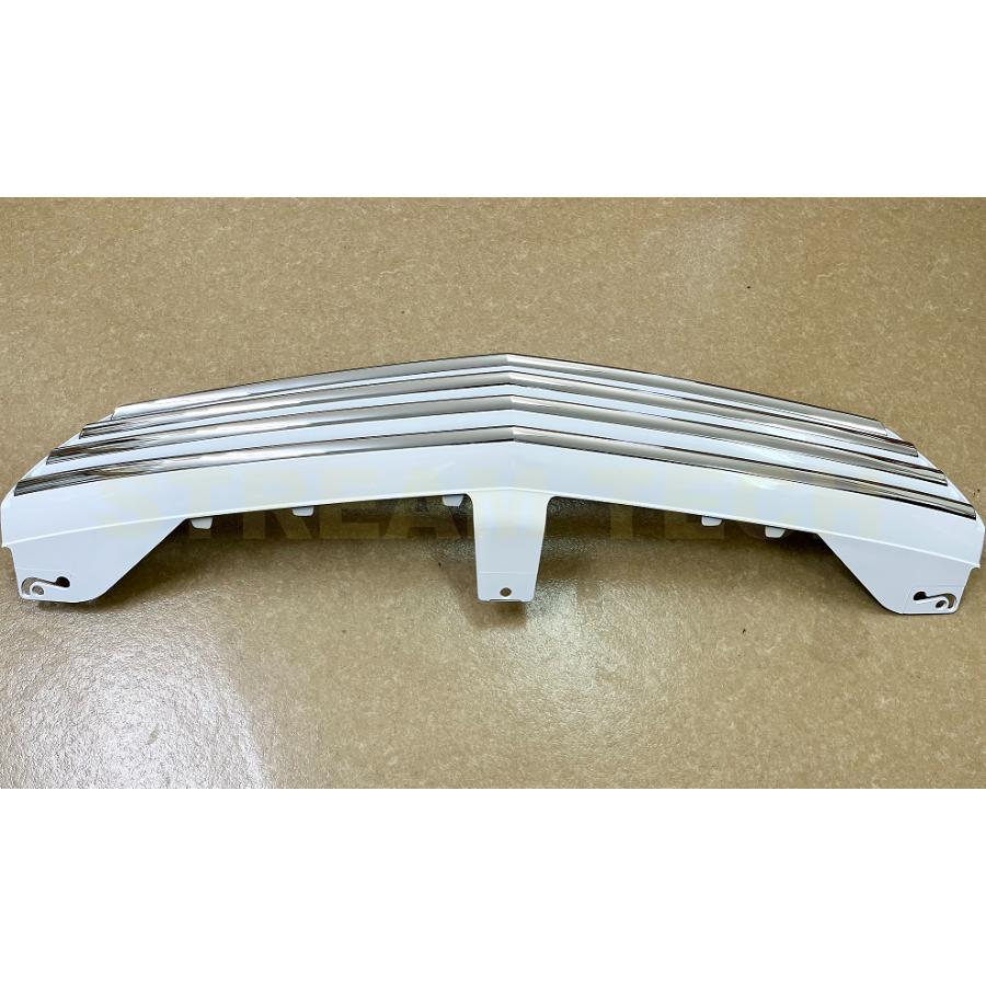 BENZ メルセデス ベンツ W219 CLS 前期用 新型 4ライン センターグリル ホワイト フロントグリル ラジエターグリル スポーツグリル C219 人気商品 |  | 06