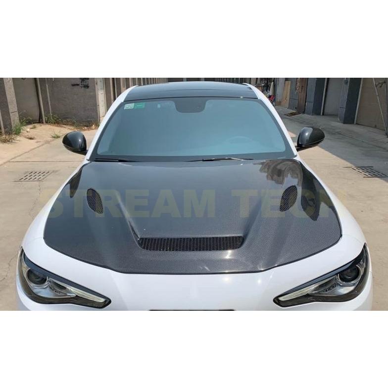 Alfa Romeo アルファロメオ ジュリア用 GTAタイプ ダクト付き カーボン