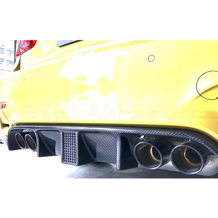 BMW F80 M3 F82 F83 M4用 KOHタイプ LED ストップランプ付き BMW F80 M3 F82 F83 M4用 KOHタイプ LED ストップランプ付き